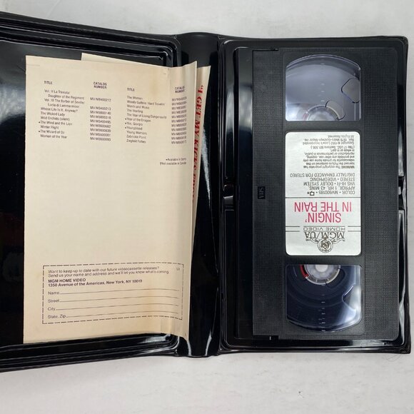 Vintage Singin In The Rain VHS Tape Clamshell Case Gene Kelly Debbie Reynolds - Picture 4 of 9